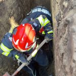 Un muncitor in vârstă de 30 de ani este resuscitat după ce a rămas captiv sub un mal de pământ