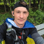 Ieșeanul care aleargă mii de kilometri pentru copiii instituționalizați a suferit un accident rutier pe traseu
