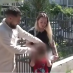 Un copil de 4 ani a ajuns acasă de la grădiniță plin de vânătăi. Părinții au depus plângere la poliție