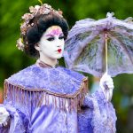 Weekend de poveste la Palas: acrobații, artă stradală, statui vivante și spectacole la Check Art Festival