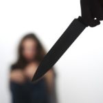 La un pas de moarte! Femeie măcelărită cu un cuțit de către fostul partener de viață al fiicei sale