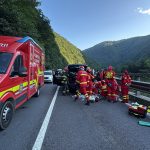 Tragedie! Un bărbat a decedat după ce un bolovan a căzut peste mașina în care se afla