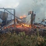 Incendiu devastator într-o comună din județul Iași: O gospodărie a fost cuprinsă de flăcări pe o suprafață de 300 mp