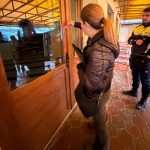 Magazin închis și vânzător amendat după ce a vândut țigări unui copil de 13 ani
